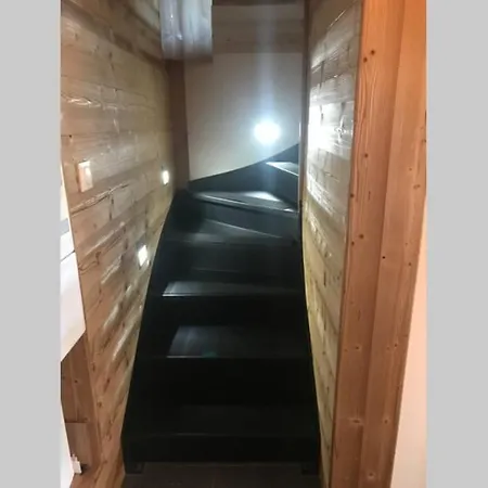 Bel Neuf Equipe Au Pied Des Pistes Du Honheck *